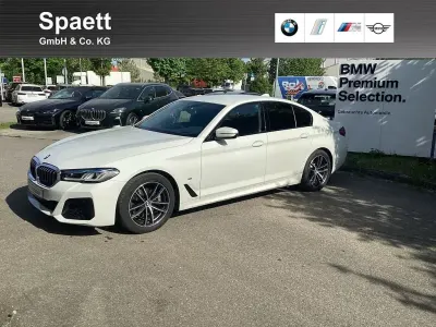 Używany BMW 520 M Sport 190 KM (139 kW) 2022 Biały Sedan/Limuzyna