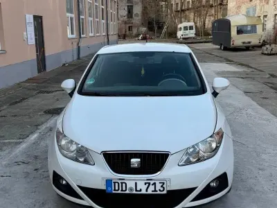 Gebraucht Seat Ibiza 90 PS (66 kW) 2010 Weiß Kleinwagen