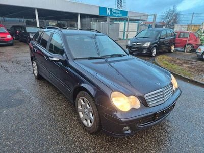 Gebraucht Mercedes C180 143 PS (105 kW) 2006 Blau Kombi