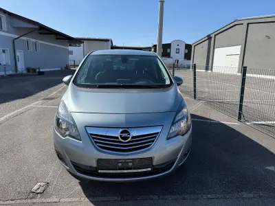 Gebraucht Opel Meriva Innovation 140 PS (102 kW) 2011 Silber Van / Kleinbus
