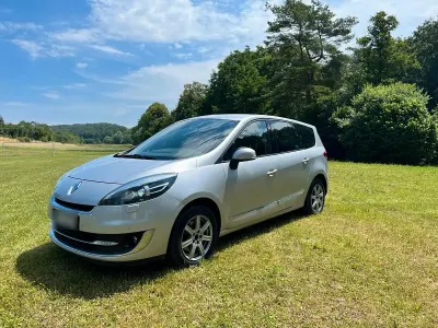 Gebraucht Renault Grand Scénic III 110 PS (80 kW) 2012 Silber Van / Kleinbus