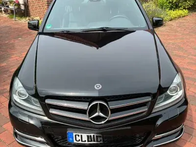 Gebraucht Mercedes 250 277 PS (203 kW) 2011 Schwarz Limousine