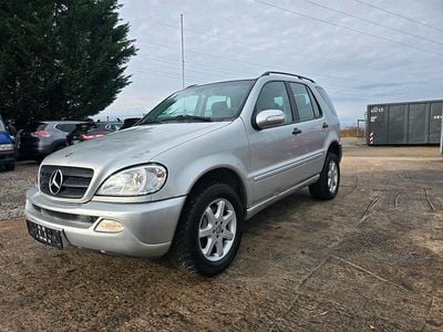 Silber Gebraucht 2003 Mercedes ML270 SUV | 3.850 €