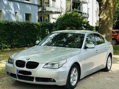 BMW 525