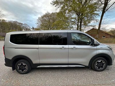 Second-hand Ford Tourneo 170 CP (125 kW) 2025 Argintiu Monovolum