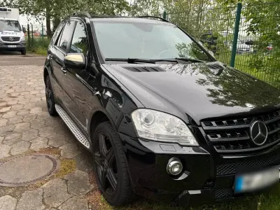 Gebraucht Mercedes ML350 AMG 224 PS (164 kW) 2010 Schwarz SUV
