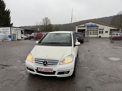 Gebraucht Mercedes A180 Avantgarde 109 PS (80 kW) 2009 Weiß Kleinwagen