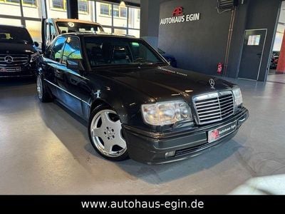 Schwarz Gebraucht 1992 Mercedes E500 Limousine | 58.499 €