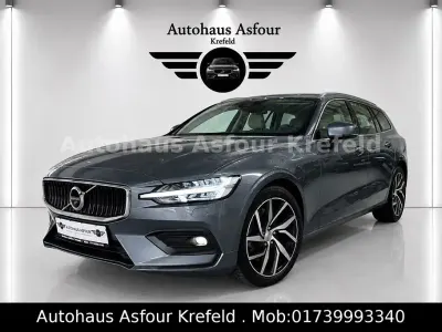Gebraucht Volvo V60 Momentum 190 PS (139 kW) 2020 Grau Kombi