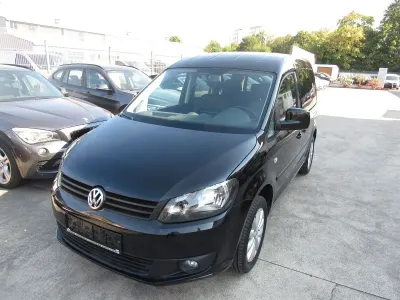 Gebraucht VW Caddy 105 PS (77 kW) 2015 Schwarz Van / Kleinbus