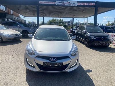 Gebraucht Hyundai i30 Style 135 PS (99 kW) 2012 Silber Kombi