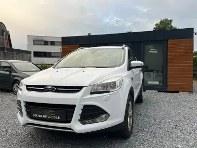 Gebraucht Ford Kuga Titanium 150 PS (110 kW) 2015 Weiß SUV