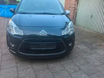 Gebraucht Citroën C3 Tendance 73 PS (53 kW) 2012 Schwarz Limousine