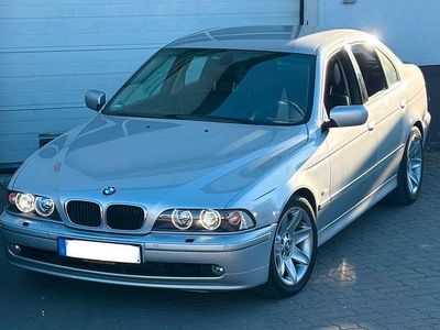 Usata BMW 525 Exclusive 163 CV (119 kW) 2002 Argento Berlina