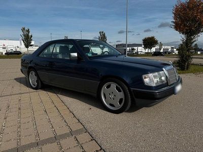 Second-hand Mercedes 230 132 CP (97 kW) 1988 Albastru Coupe