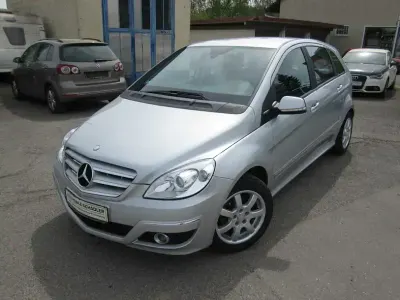 Gebraucht Mercedes B180 116 PS (85 kW) 2009 Polarsilber Van / Kleinbus