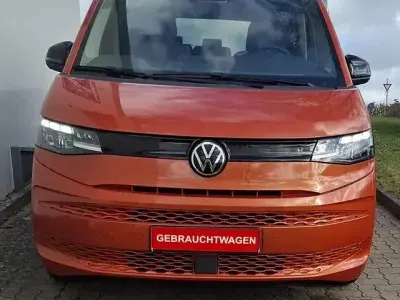 Second-hand VW Multivan S 136 CP (100 kW) 2022 Portocaliu Monovolum