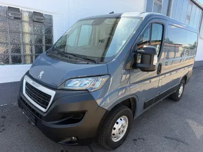 Gebraucht Peugeot Boxer 120 PS (88 kW) 2021 Grau Van