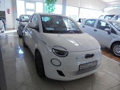 Usata Fiat 500e La Prima 86 kW (118 CV) 2022 Bianco Berlina