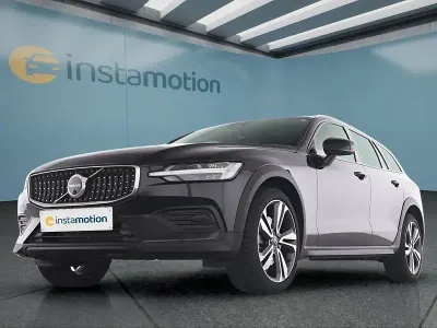 Gebraucht Volvo V60 CC 197 PS (144 kW) 2024 Schwarz Kombi