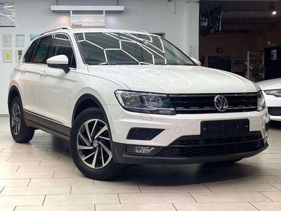 Pure white Gebraucht 2017 VW Tiguan Sound SUV | 19.450 € (Fairer Preis)