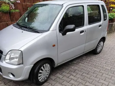 Gebraucht Opel Agila 60 PS (44 kW) 2005 Silber Van / Kleinbus