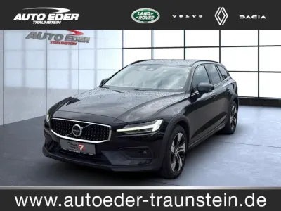 Gebraucht Volvo V60 Plus 197 PS (144 kW) 2023 Onyx black (metallic) Kombi