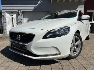 Gebraucht Volvo V40 Basis 114 PS (83 kW) 2013 Weiß Limousine