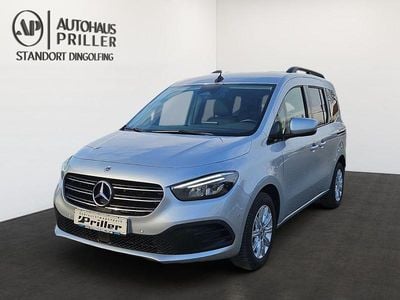 Gebraucht Mercedes T180 Progressive 116 PS (85 kW) 2024 Silber Van / Kleinbus