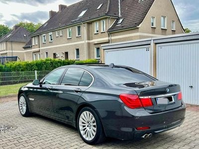 BMW 730