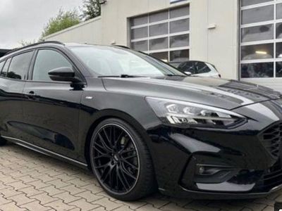 Second-hand Ford Focus ST-Line 150 CP (110 kW) 2019 Negru Break