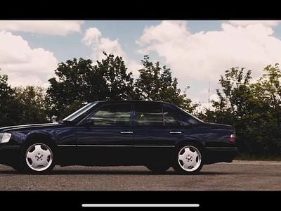 Gebraucht Mercedes E420 320 PS (235 kW) 1995 Blau Limousine