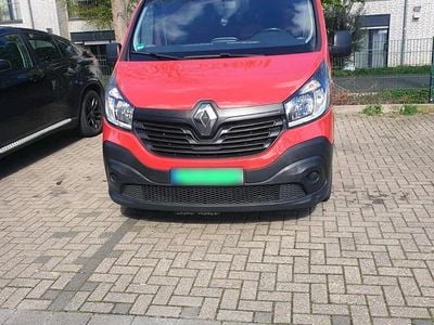Gebraucht Renault Trafic 120 PS (88 kW) 2016 Rot Van / Kleinbus