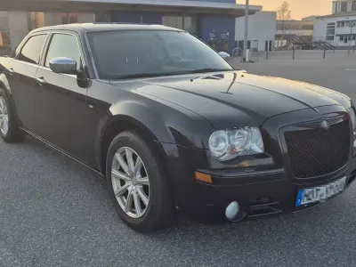 Usado Chrysler 300C 249 CV (183 kW) 2004 Negro Berlina