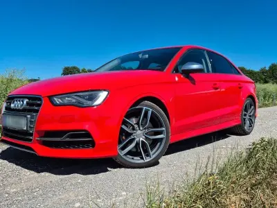 Gebraucht Audi S3 Design 300 PS (220 kW) 2016 Rot Limousine