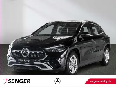 Gebraucht Mercedes GLA200 163 PS (119 kW) 2024 Unilack nachtschwarz SUV