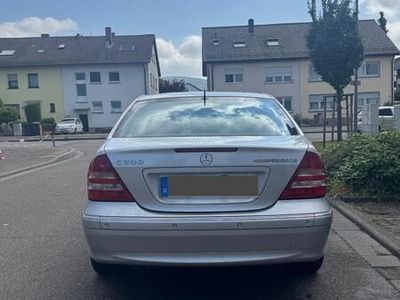 Mercedes C200