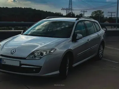Gebraucht Renault Laguna GrandTour Expression 110 PS (80 kW) 2008 Silber Kombi