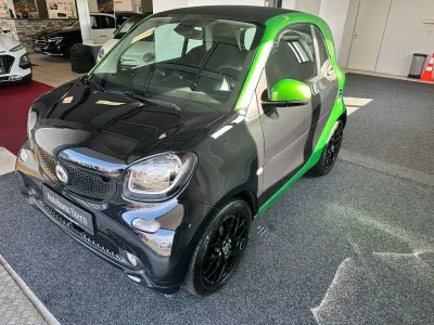 Używany Smart ForTwo Electric Drive 60 kW (82 KM) 2018 Zielony Coupe