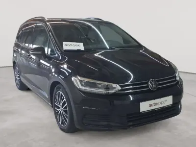 Gebraucht VW Touran Comfortline 150 PS (110 kW) 2023 Deep black perleffekt Van / Kleinbus