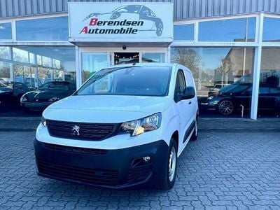 Weiß Gebraucht 2021 Peugeot Partner Premium Van / Kleinbus | 16.600 € (Fairer Preis)