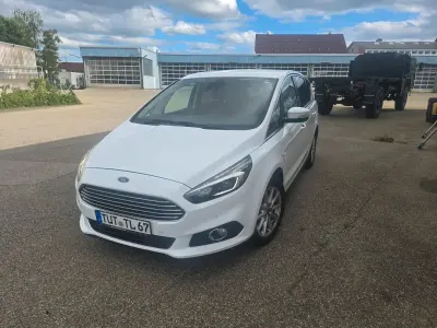 Gebraucht Ford S-MAX Trend 179 PS (131 kW) 2017 Weiß Van / Kleinbus