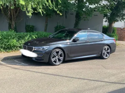 Gebraucht BMW 740 Performance 320 PS (235 kW) 2016 Grau Limousine