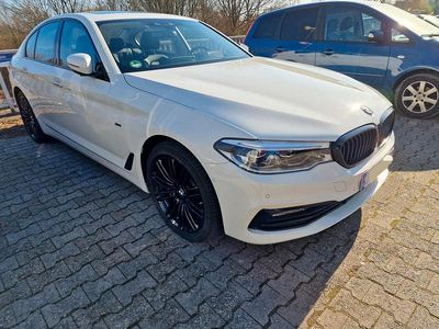 Weiß Gebraucht 2017 BMW 530 Comfort Edition Kombi | 26.900 € (Fairer Preis)