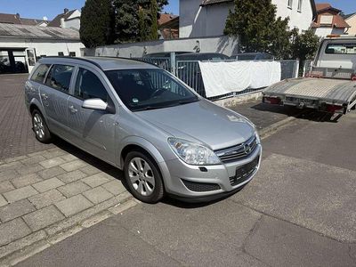 Usata Opel Astra Edition 110 CV (80 kW) 2009 Argento Station wagon