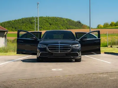 Gebraucht Mercedes S400 330 PS (242 kW) 2021 Schwarz Limousine