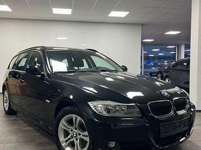 Schwarz Gebraucht 2012 BMW 318 Kombi | 10.280 € (Fairer Preis)