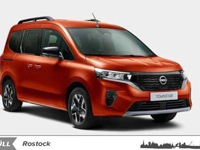 Neu Nissan Townstar Tekna 130 PS (95 kW) 2026 Braun Kombi