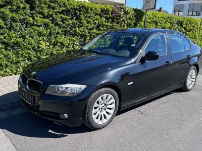 Używany BMW 318 Comfort Edition 143 KM (105 kW) 2009 Czarny Sedan/Limuzyna