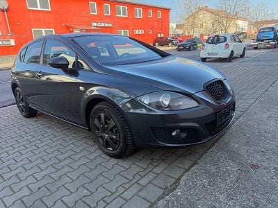 Grau Gebraucht 2012 Seat Leon Ecomotive Limousine | 2.999 € (Guter Preis)